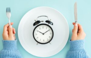 To get the level of intermittent fasting, begin with short-term fasting